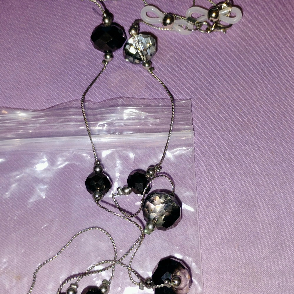 Elegant Silver and Black Beaded Necklace/ Glass holder